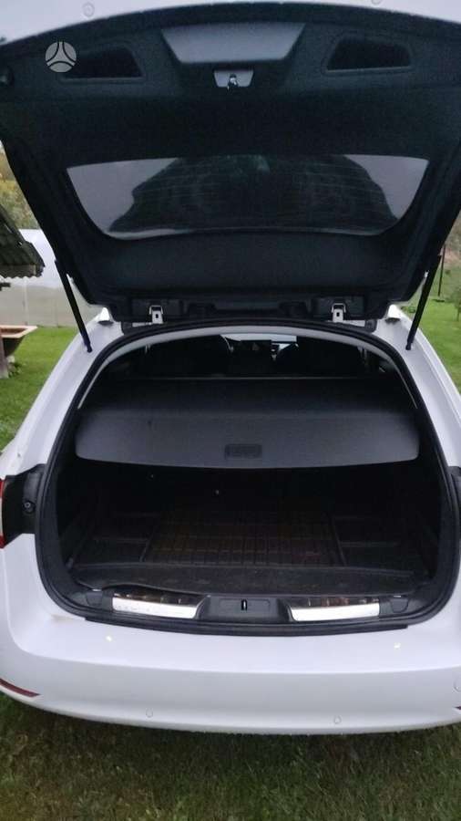 Peugeot 508 2011 — photo 11