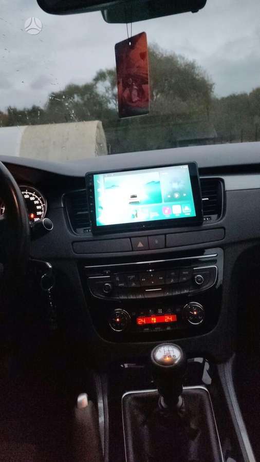 Peugeot 508 2011 — photo 9