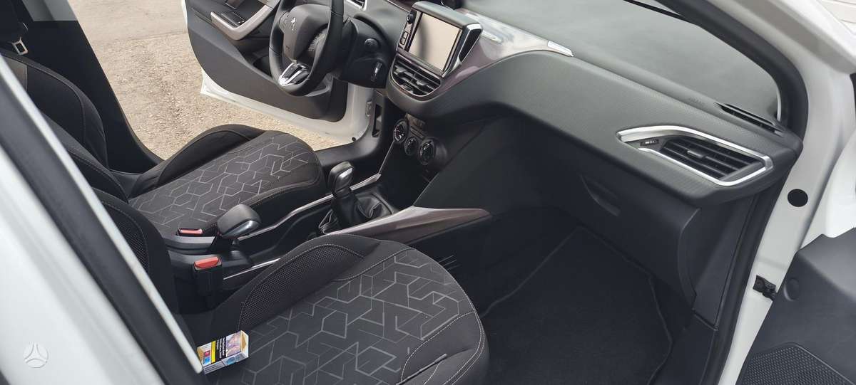 Peugeot 2008 2014 — фото 11