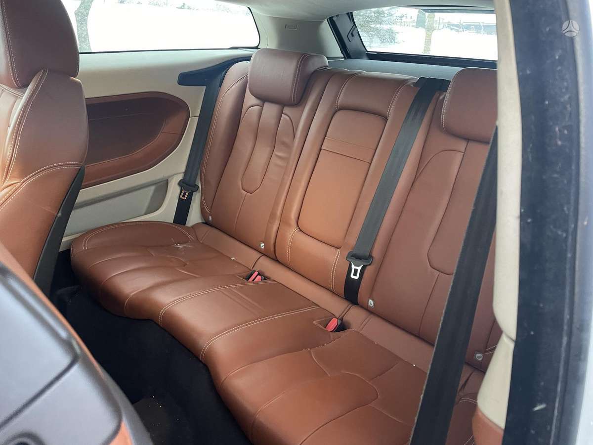 Land Rover 2012 — photo 16