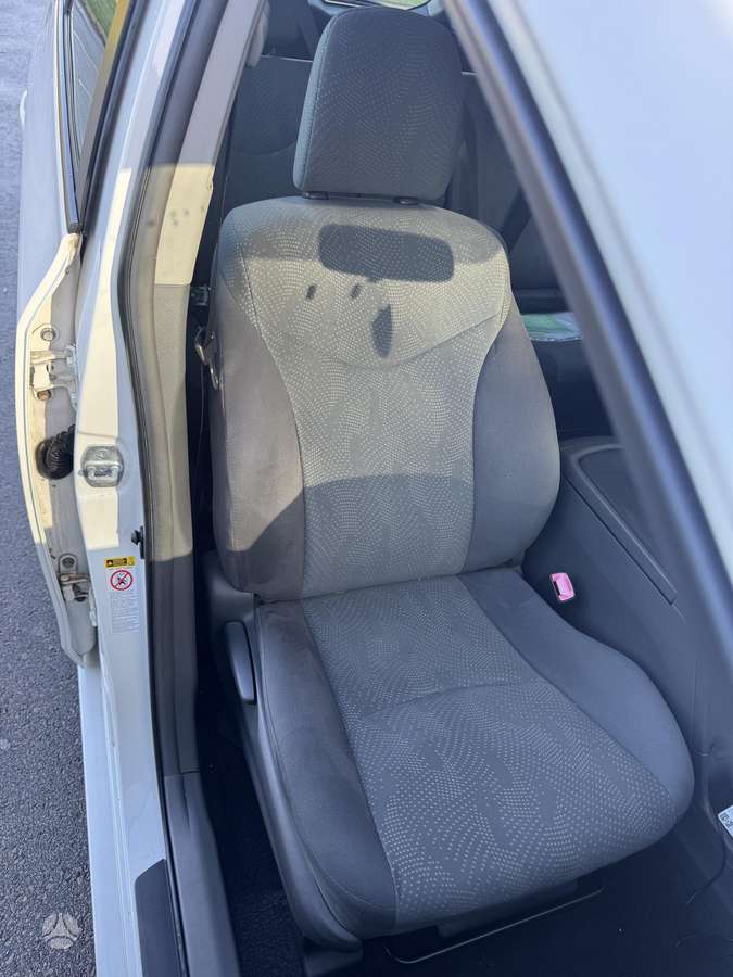 Toyota Prius+ 2014 — photo 7