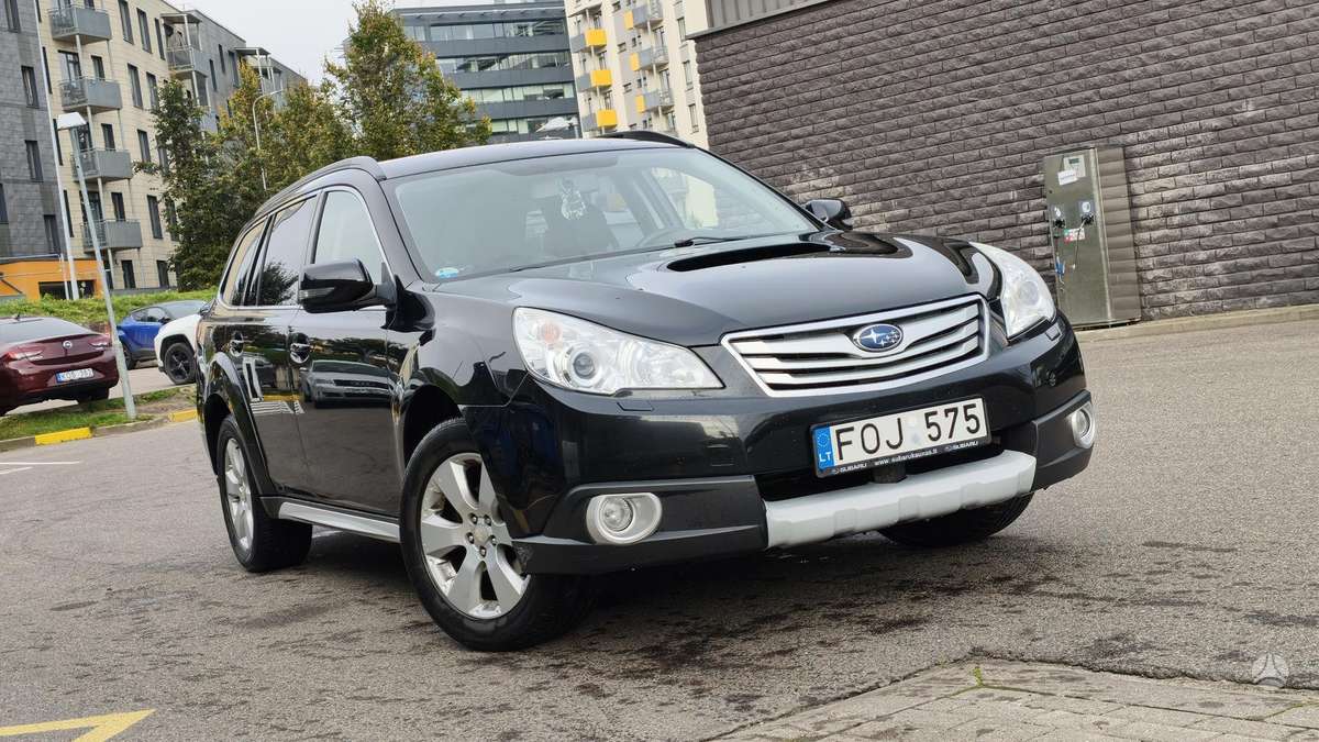 Subaru Outback 2011 — фото 10