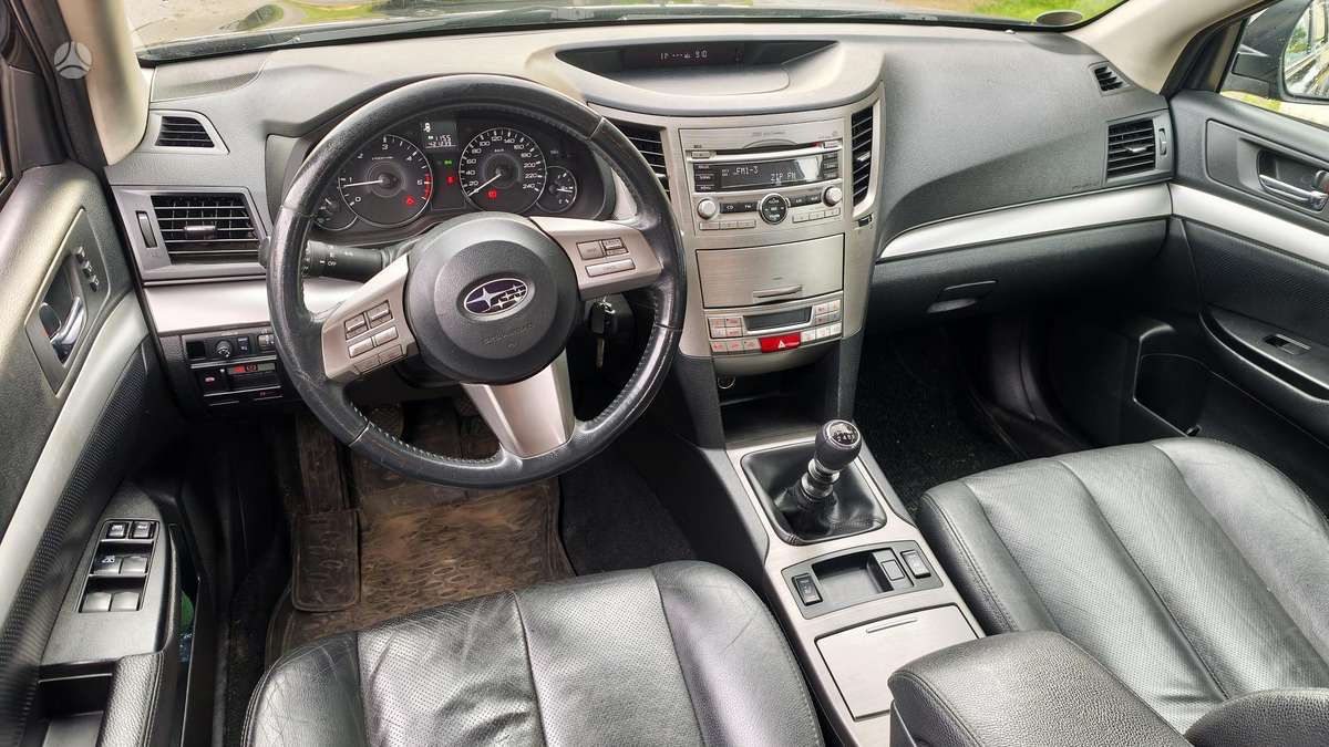 Subaru Outback 2011 — фото 29