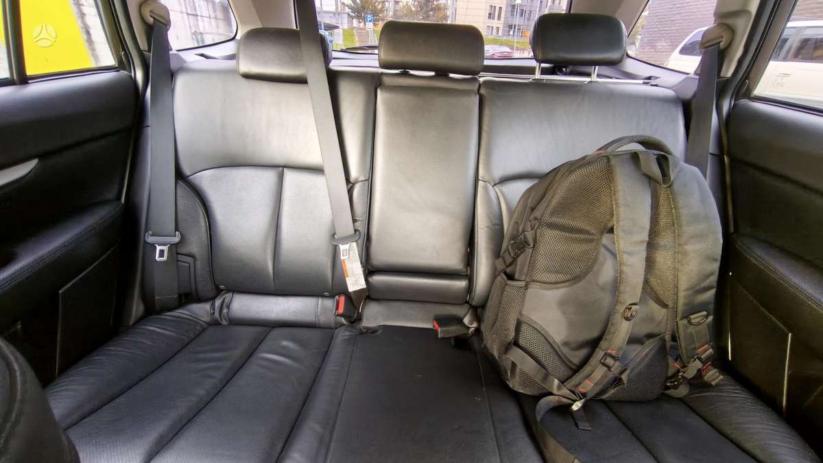 Subaru Outback 2011 — фото 31