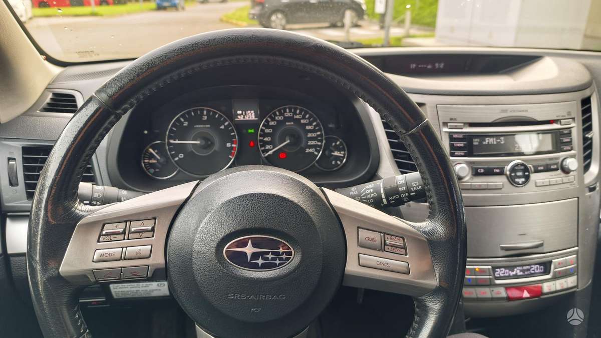 Subaru Outback 2011 — фото 40