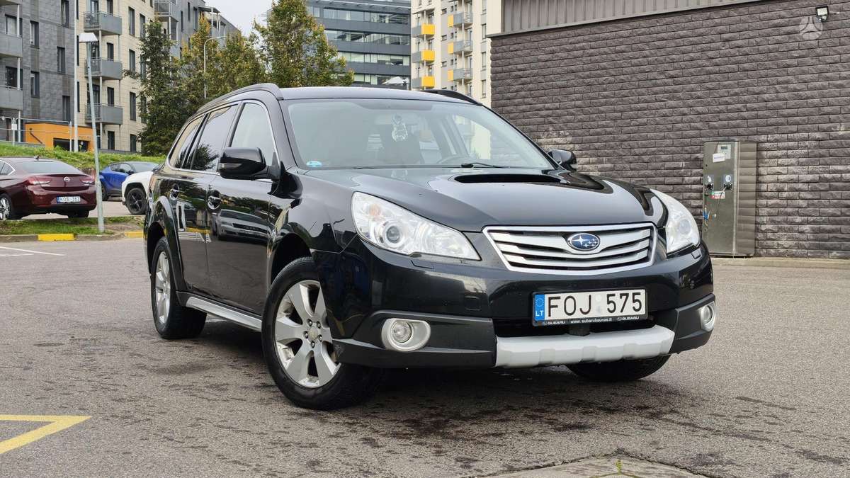 Subaru Outback 2011 — фото 9