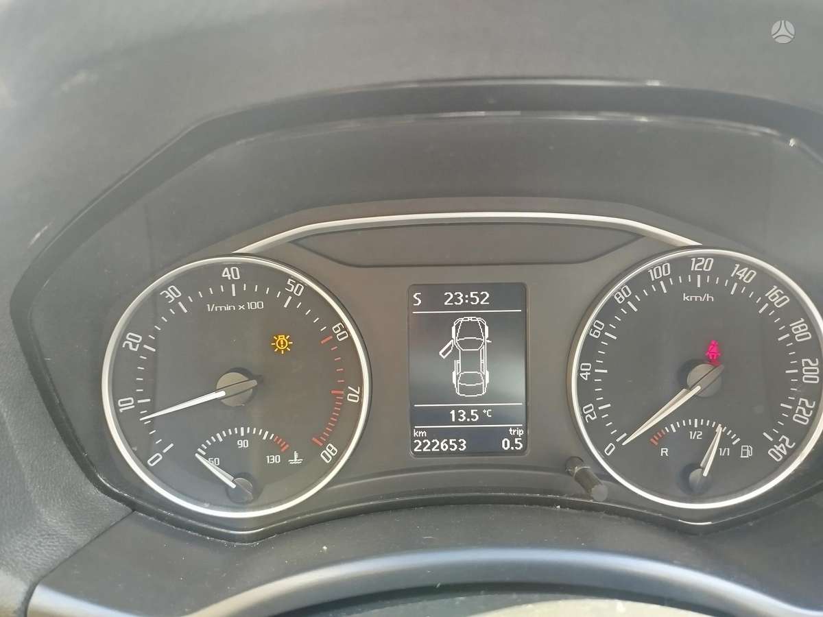 Skoda Octavia 2011 — photo 13