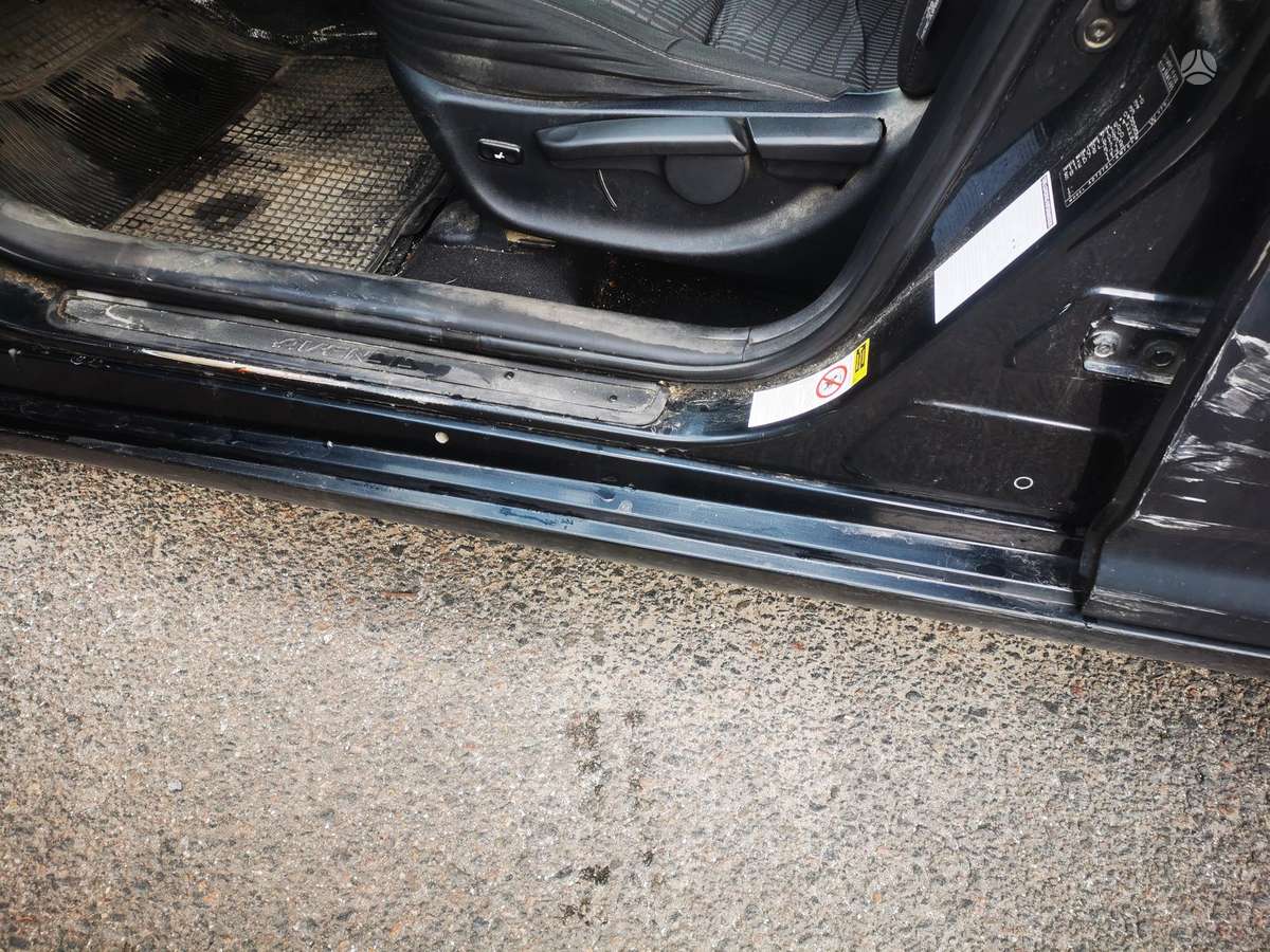 Toyota Avensis 2010 — photo 12