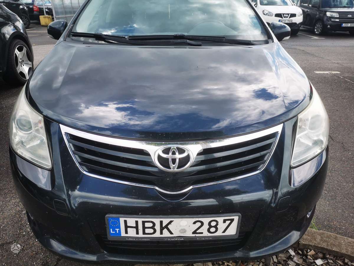 Toyota Avensis 2010 — photo 8