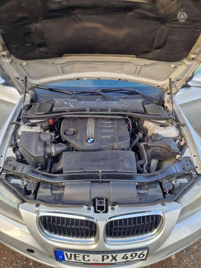 BMW 320 2011 — photo 12