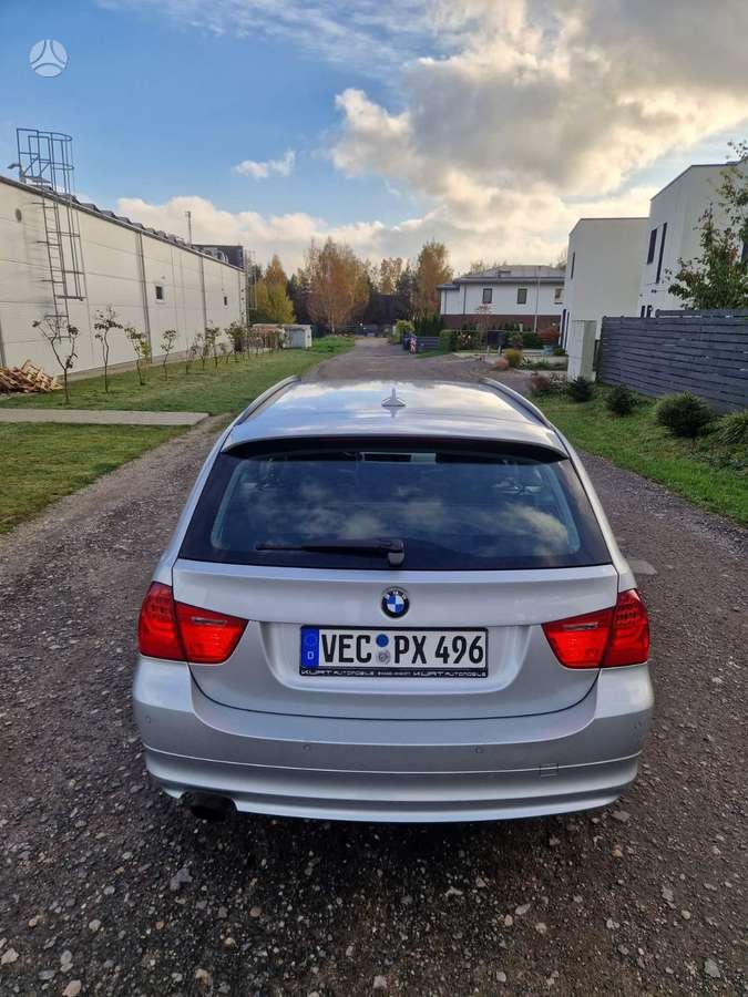 BMW 320 2011 — photo 6