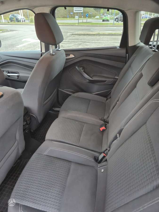 Ford C-MAX 2015 — photo 16