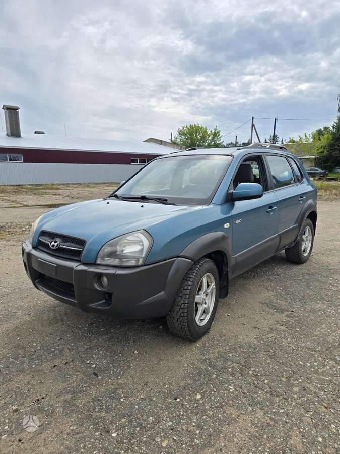 Hyundai Tucson 2005 — interior