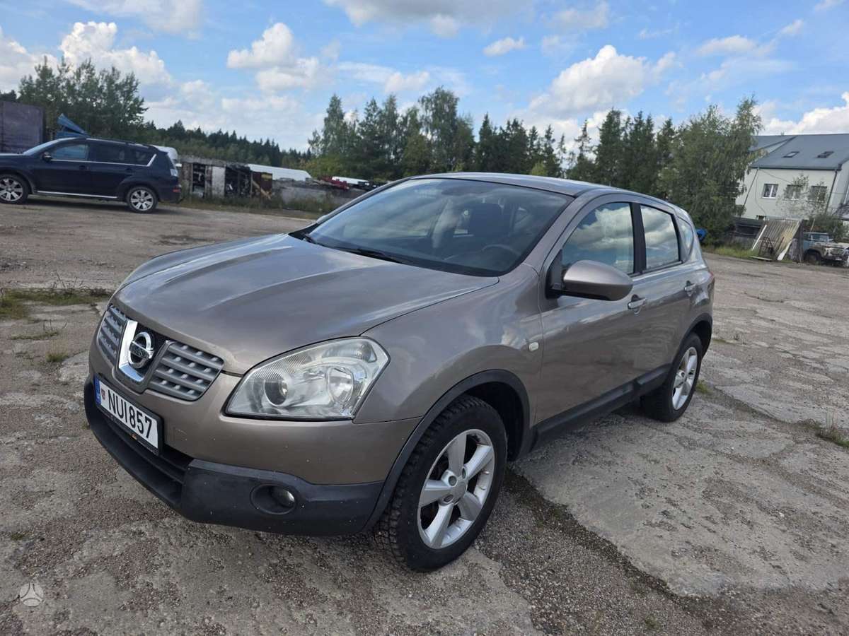 Nissan Qashqai 2009 — engine 1995 cm³, 150 HP (110kW)