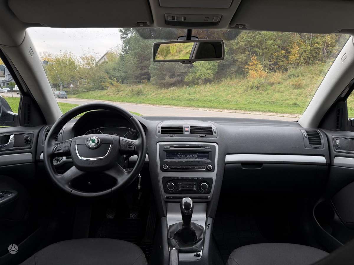 Skoda Octavia 2011 — photo 16
