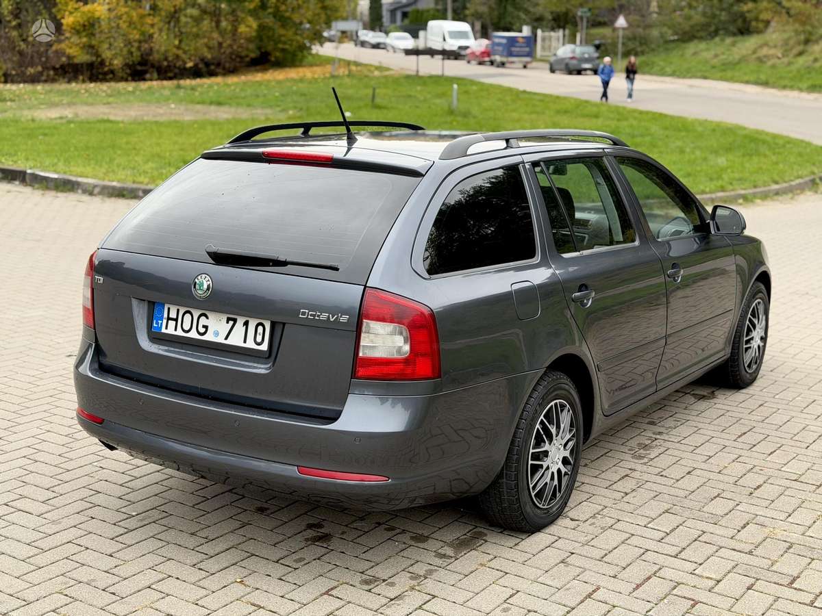 Skoda Octavia 2011 — photo 7