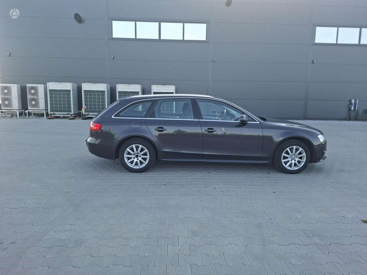 Audi A4 2013 — photo 10