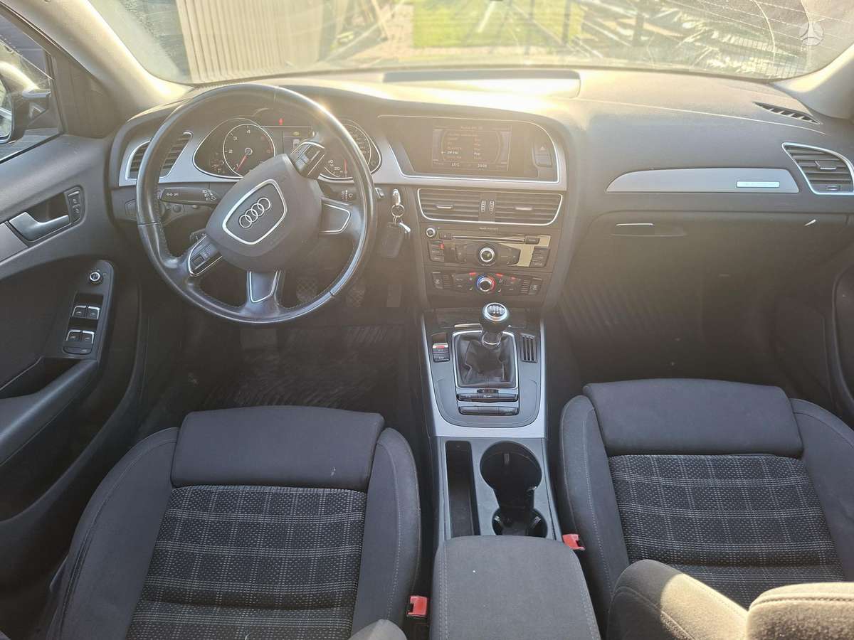 Audi A4 2013 — photo 17