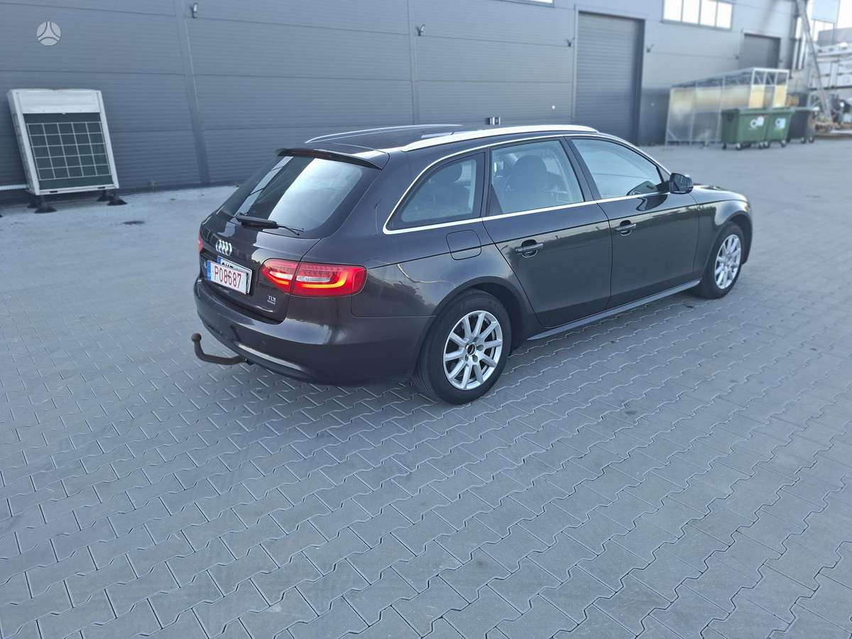 Audi A4 2013 — photo 9