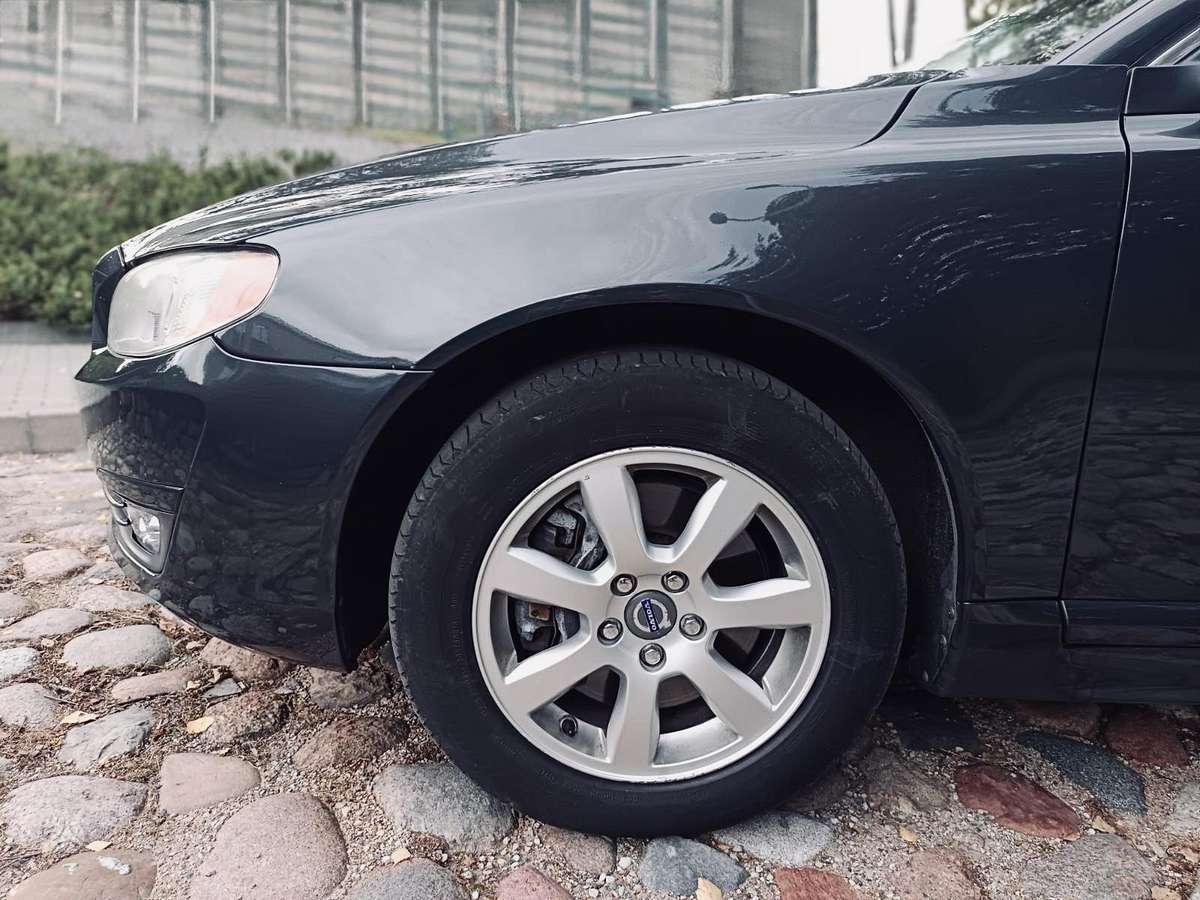 Volvo V70 2013 — photo 13
