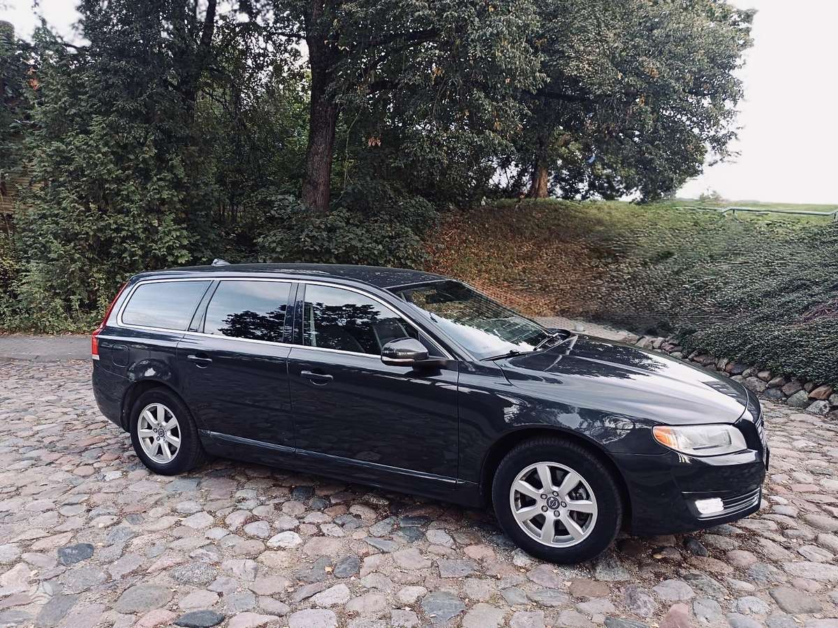 Volvo V70 2013 — photo 15