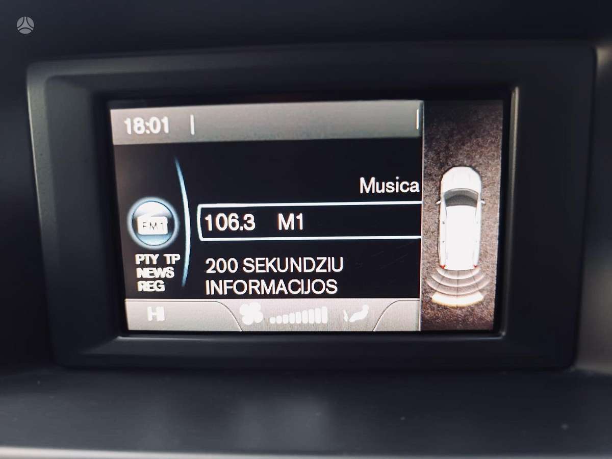 Volvo V70 2013 — photo 16