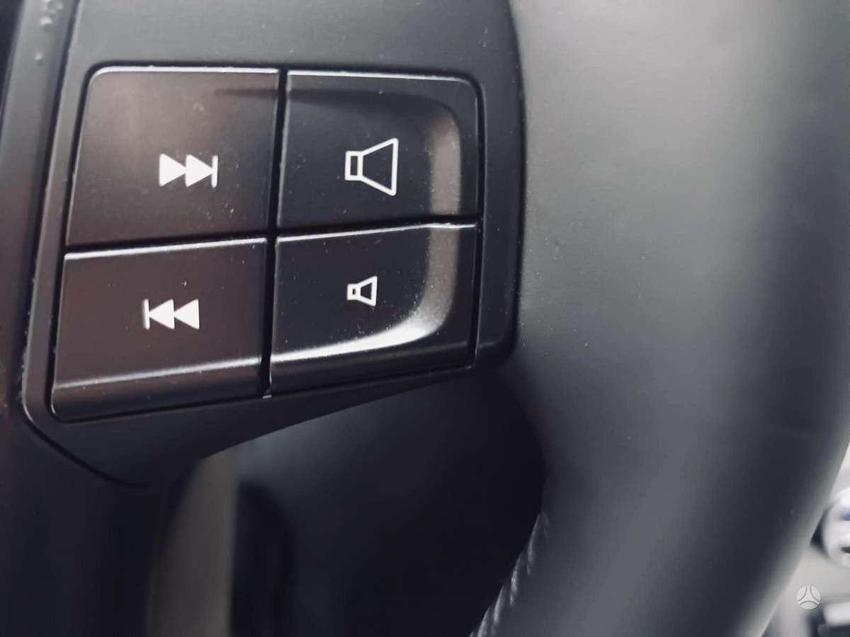Volvo V70 2013 — photo 32