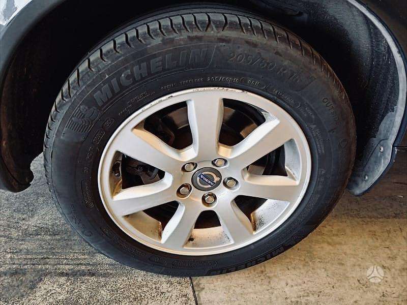 Volvo V70 2013 — photo 48