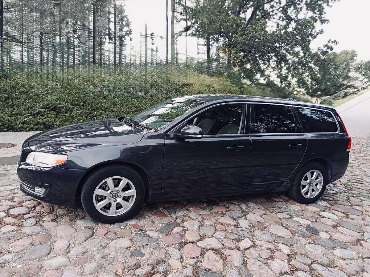 Volvo V70 2013 — photo 9