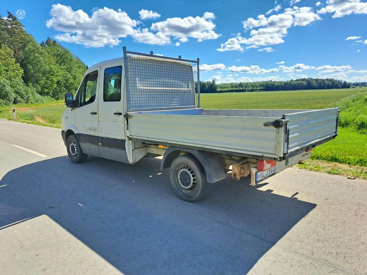 Volkswagen Crafter 2008 — engine 2500 cm³, 109 HP (80kW)