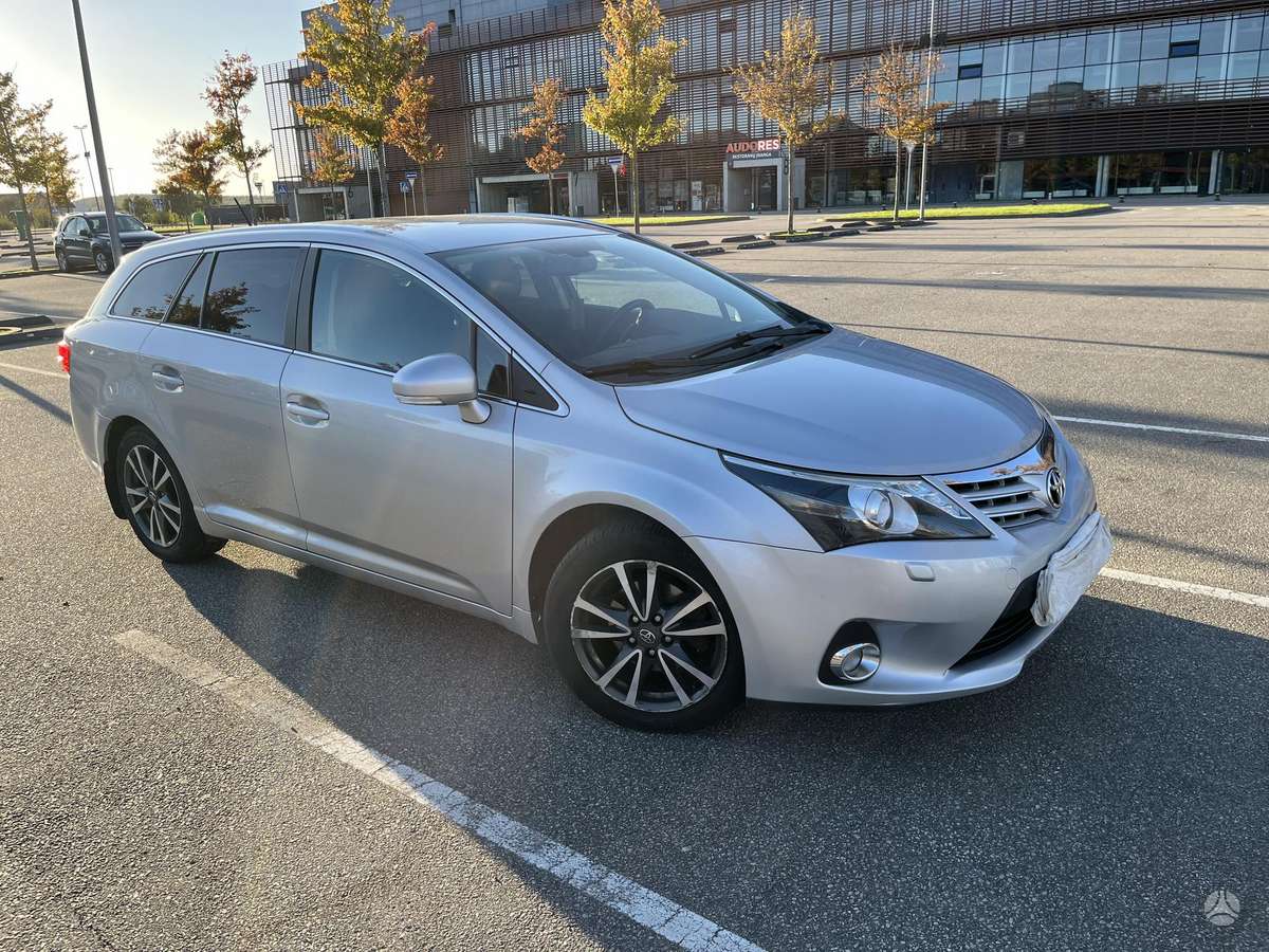 Toyota Avensis, 2013