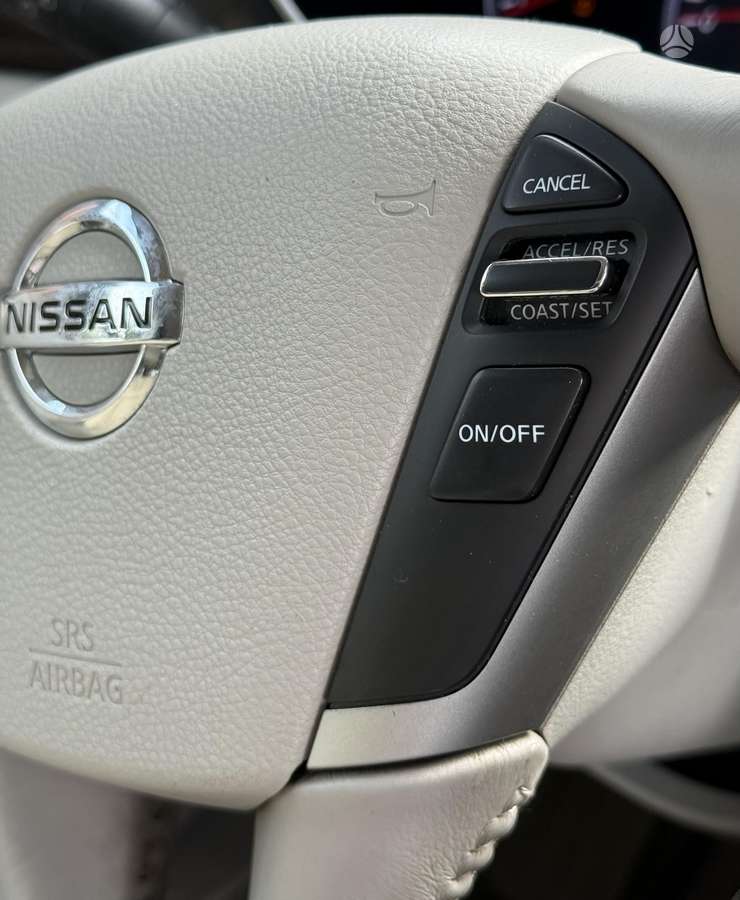 Nissan Quest 2012 — photo 13