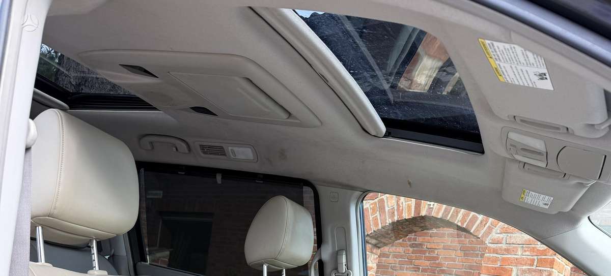 Nissan Quest 2012 — photo 27