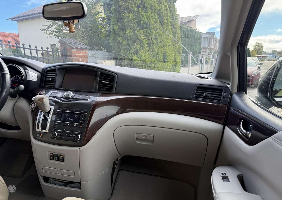 Nissan Quest 2012 — photo 7