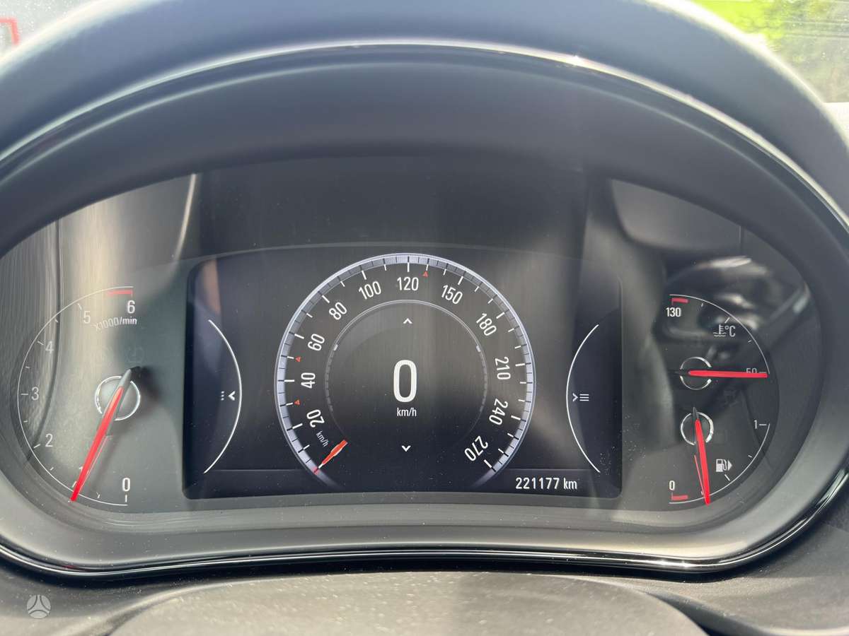 Opel Insignia 2015 — photo 18
