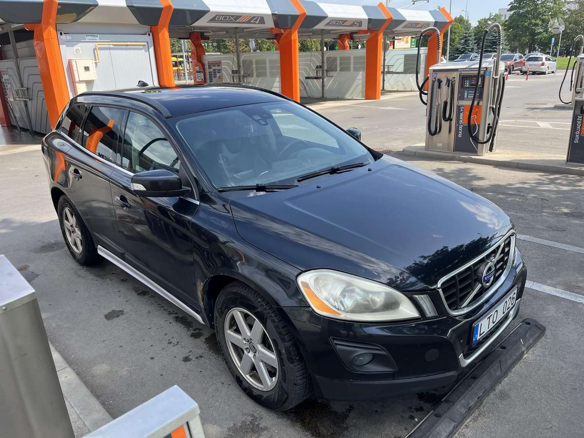 Volvo XC60 2010 — вигляд ззаду