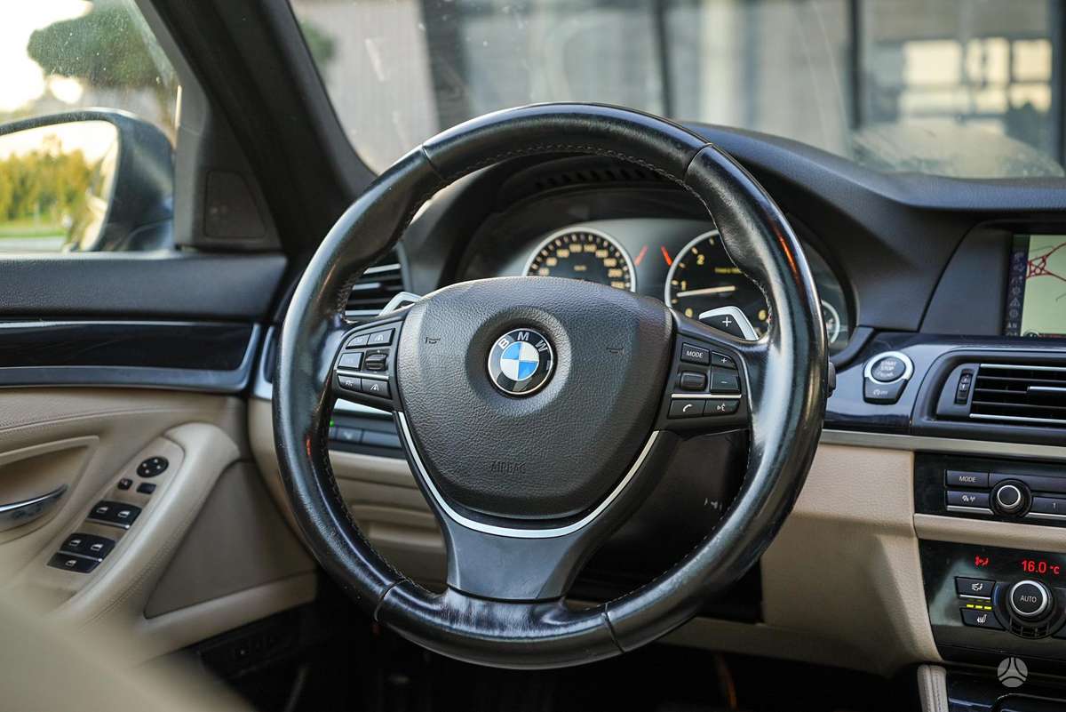 BMW 530 2011 — фото 28