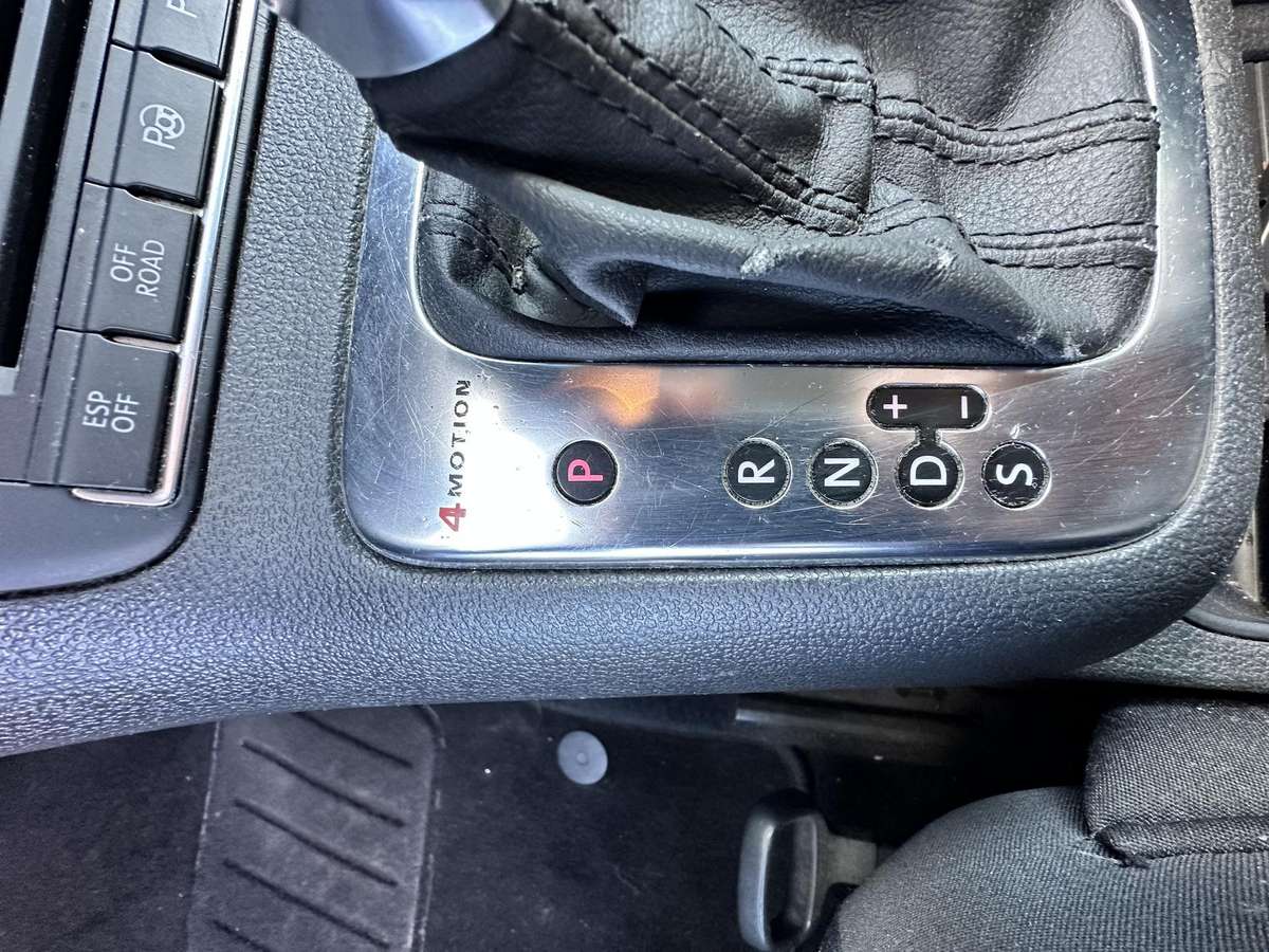 Volkswagen Tiguan 2009 — photo 12