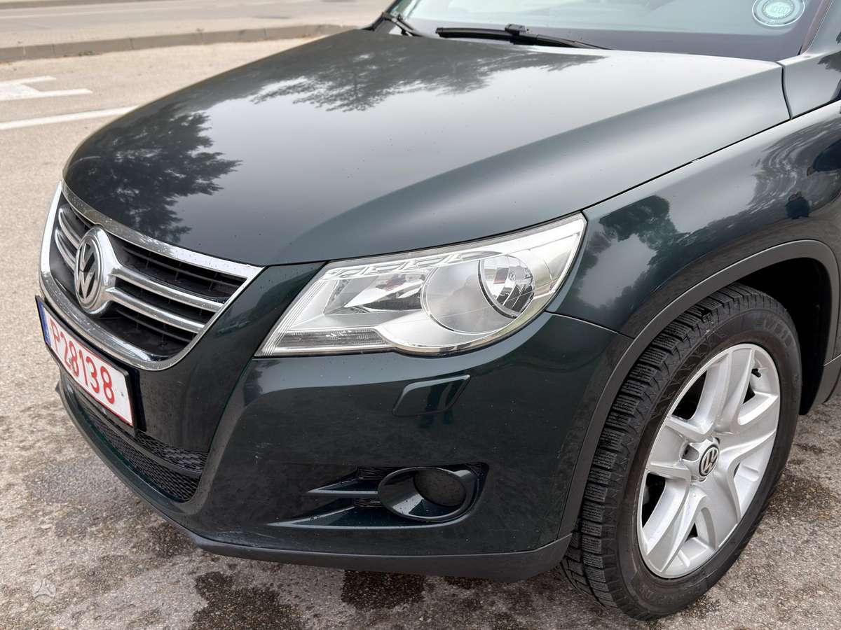 Volkswagen Tiguan 2010 — photo 11