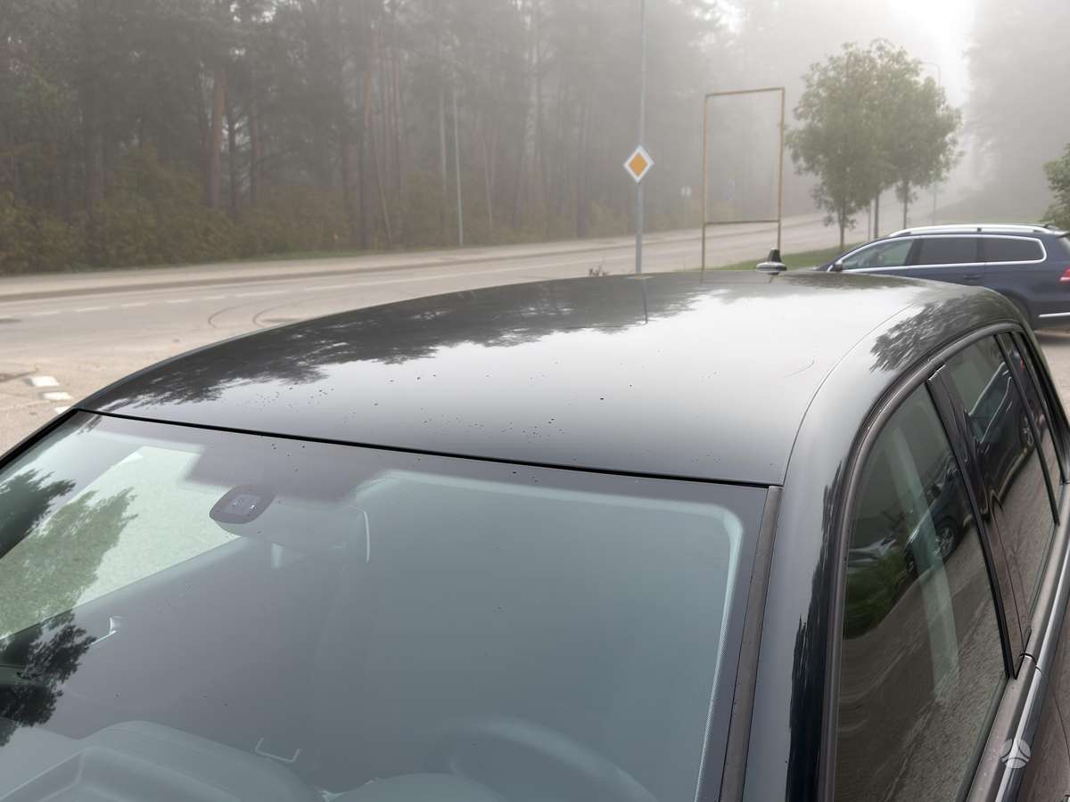 Volkswagen Tiguan 2010 — photo 12