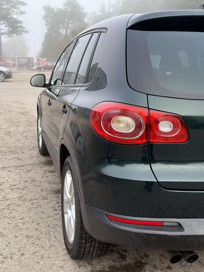 Volkswagen Tiguan 2010 — photo 16