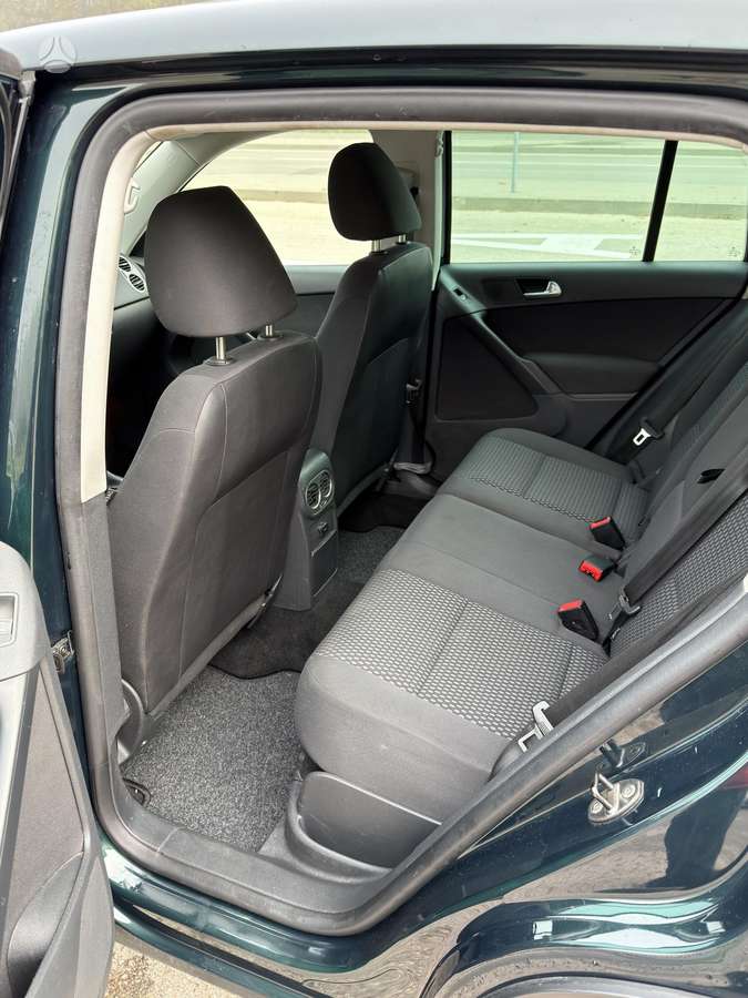 Volkswagen Tiguan 2010 — photo 18