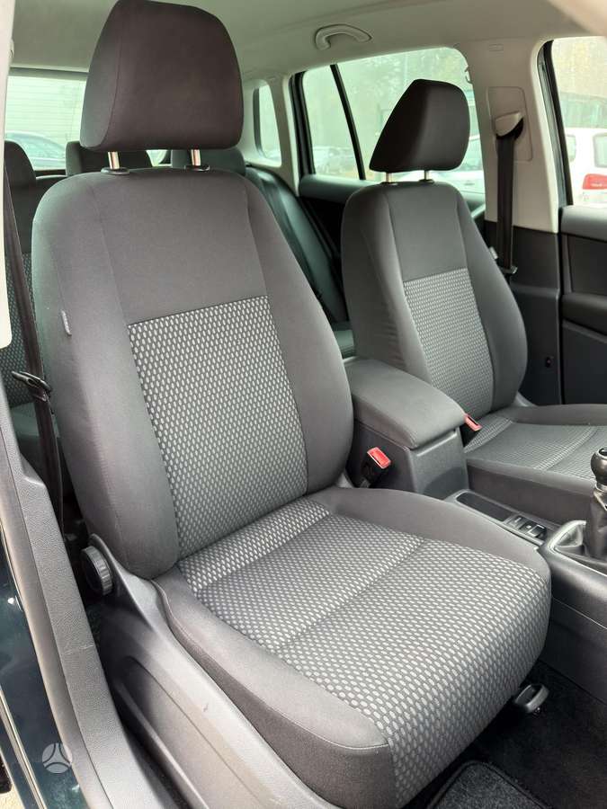 Volkswagen Tiguan 2010 — photo 24