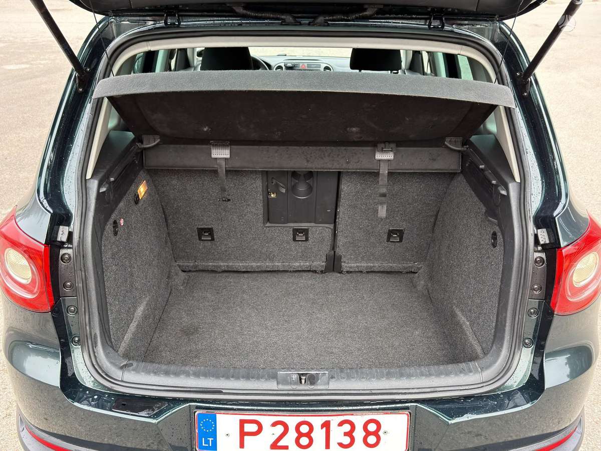 Volkswagen Tiguan 2010 — photo 9