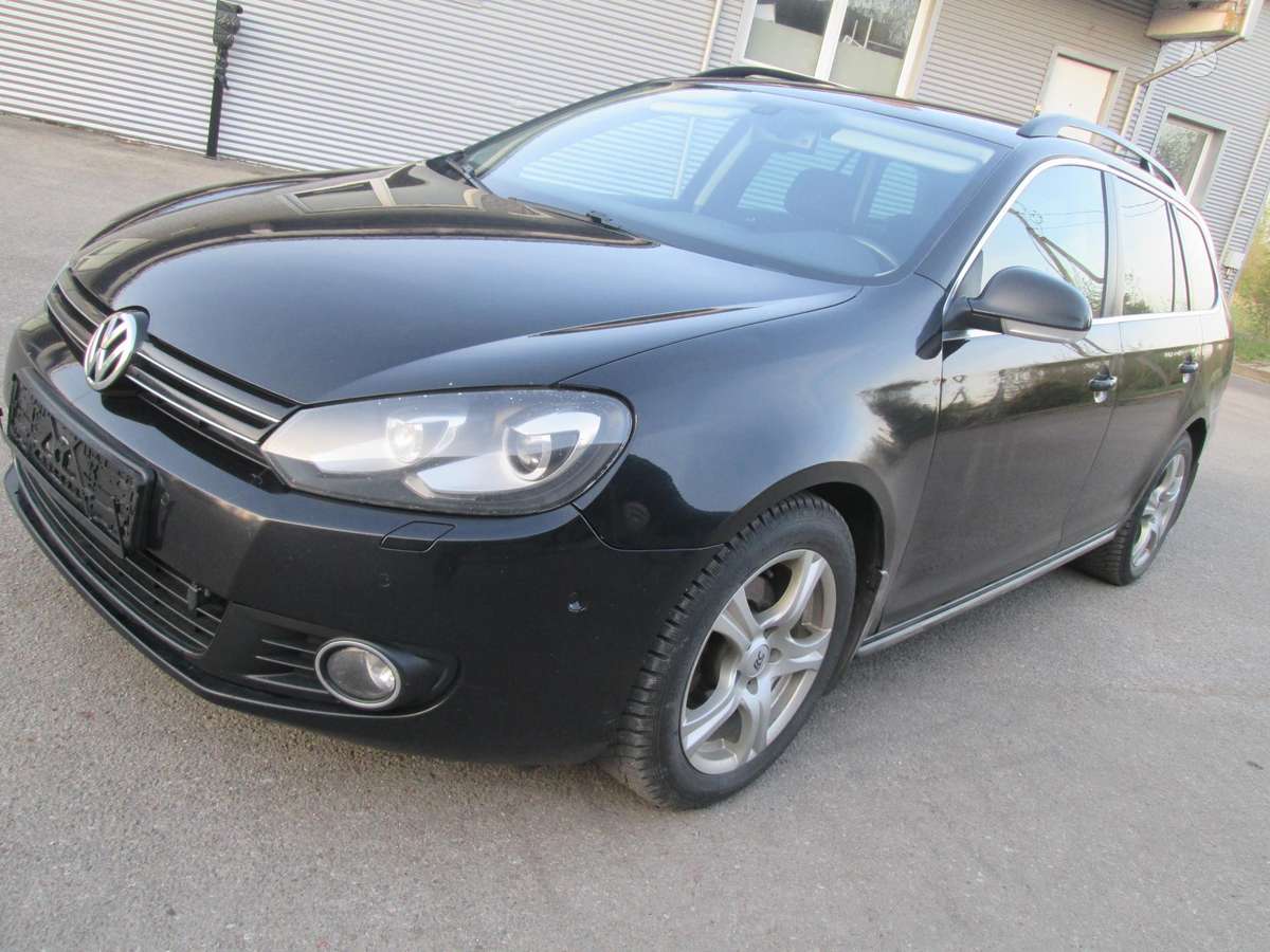 Volkswagen Golf 2011 — вигляд ззаду