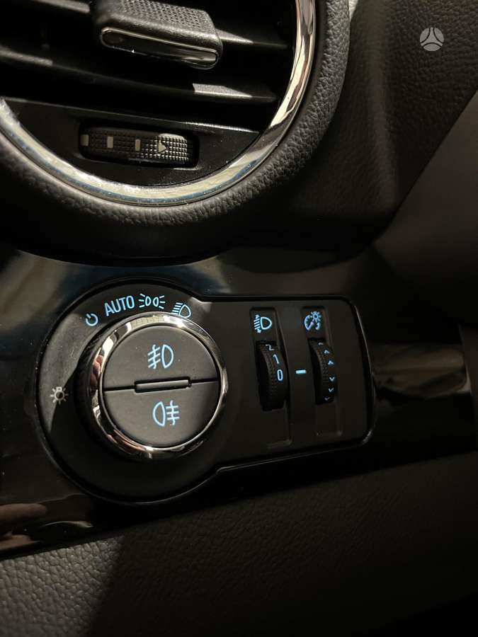 Chevrolet Orlando 2013 — photo 16
