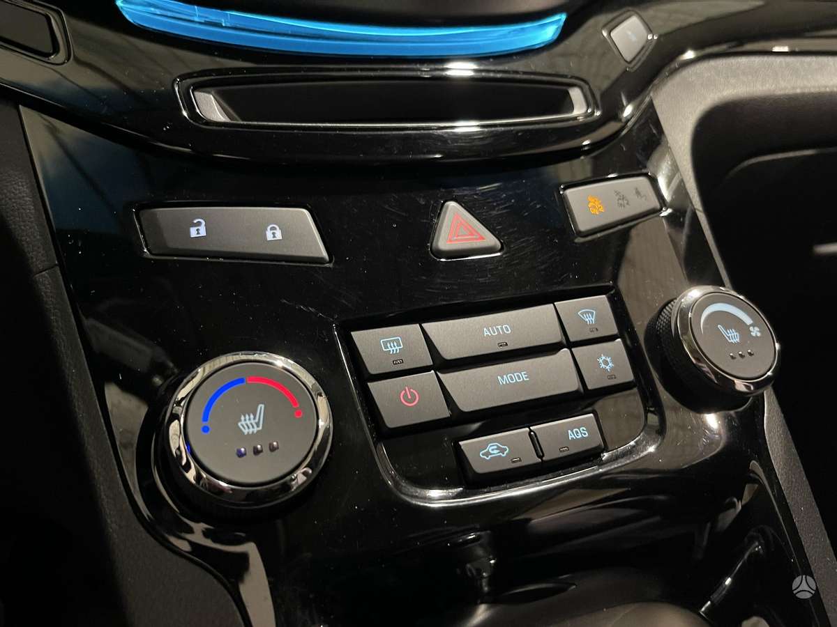 Chevrolet Orlando 2013 — photo 8