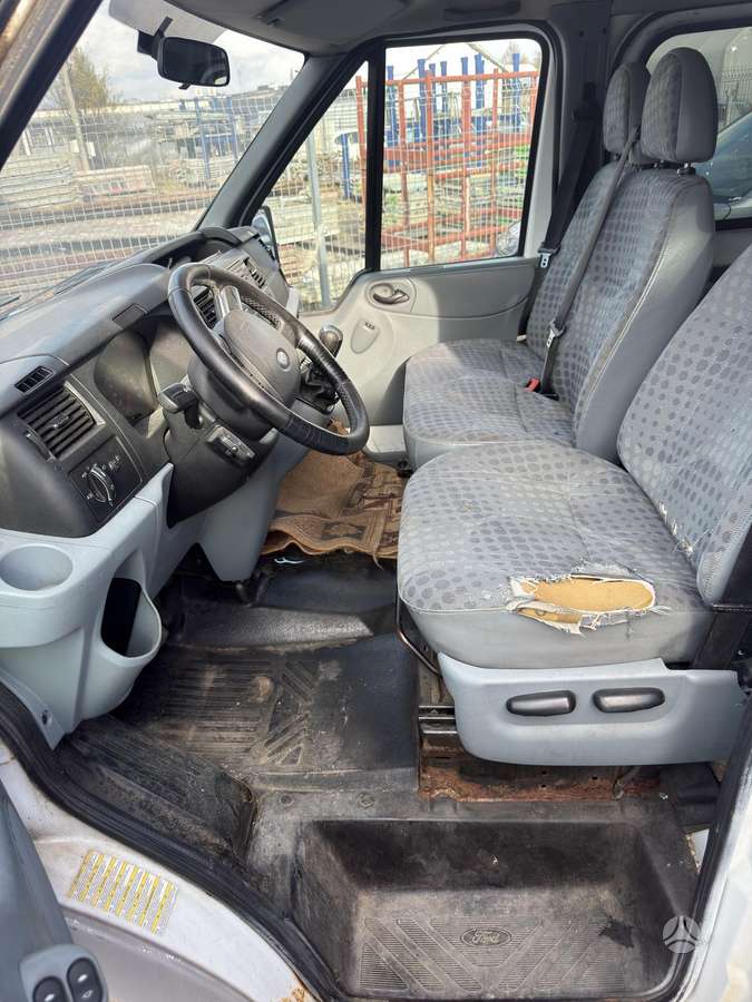 Ford Transit 2010 — photo 6