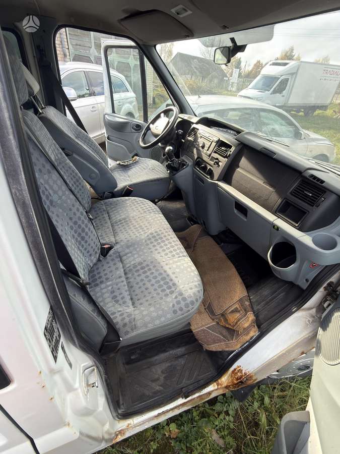 Ford Transit 2010 — photo 7