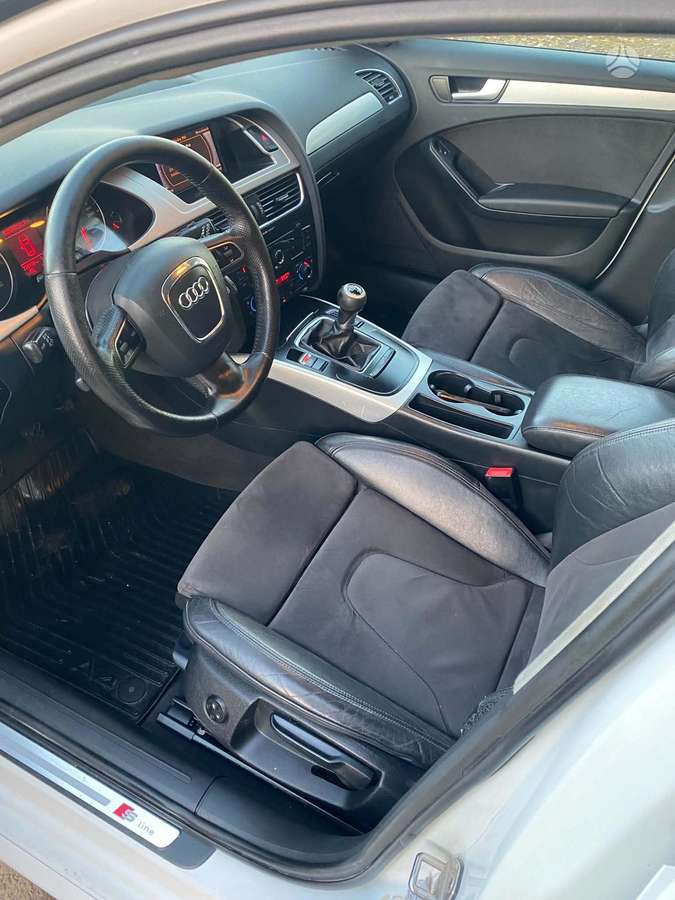 Audi A4 2011 — photo 6
